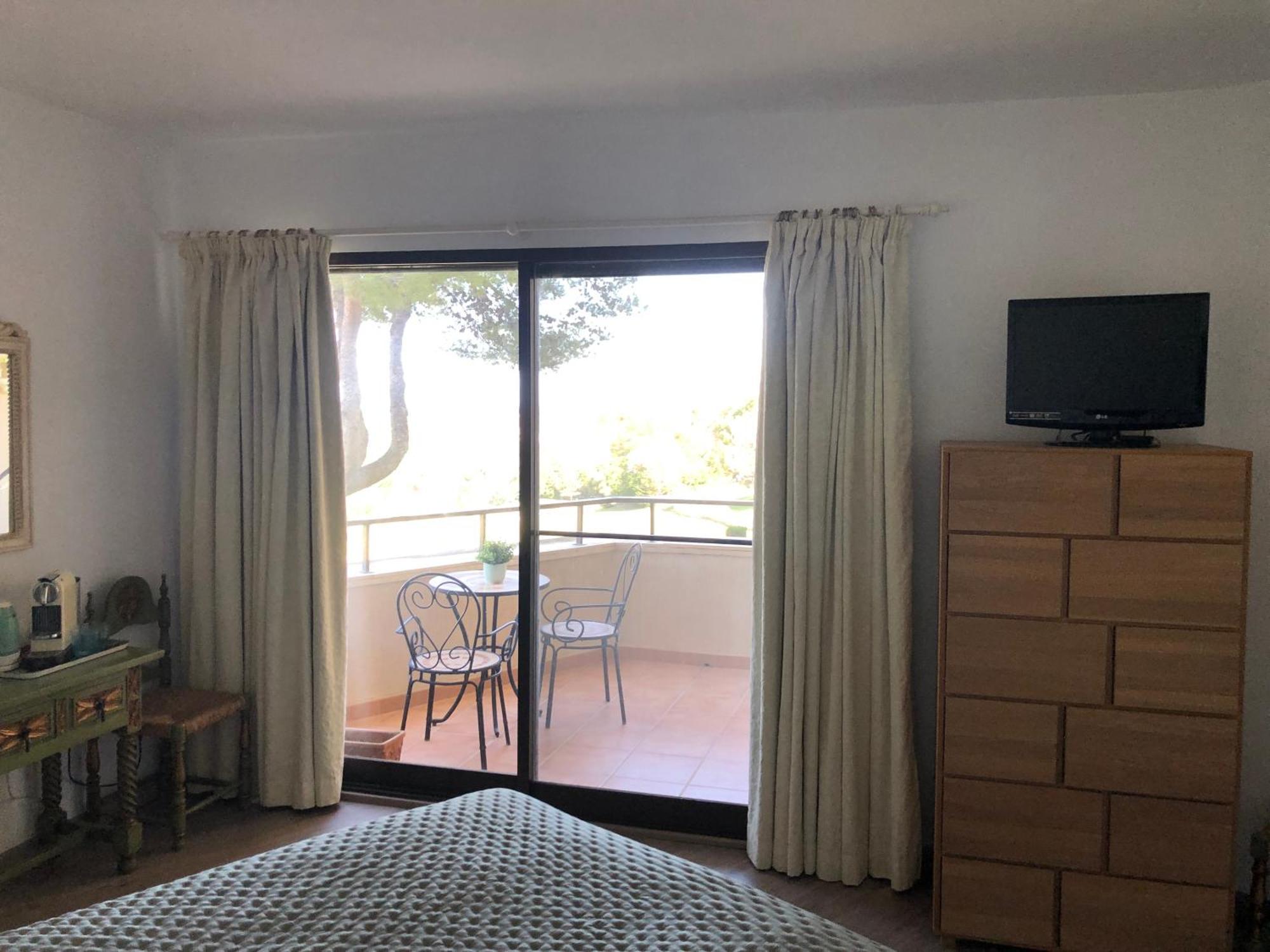 Habitacion Deluxe Con Bano Privado En Atalaya Apartagolf, エステポナ エクステリア 写真